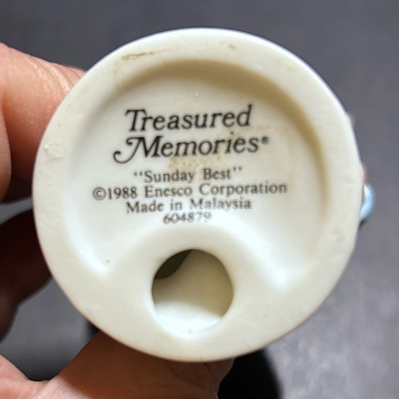 Vintage 1988 Enesco Treasured Memories Sunday Best Porcelain Figurine - Picture 8 of 8
